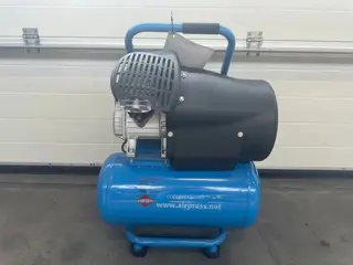 Airpress HL 425-24 Elektrische Zuigercompressor 3 PK 392 L / min 8 Bar Overstock New !