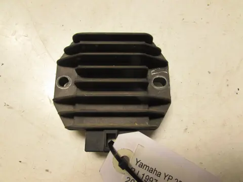 SPANNINGSREGELAAR Yamaha YP 250 Majesty 1997 - 1999