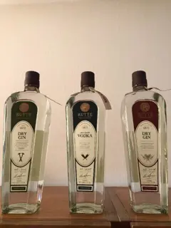 Merk Gin Vodca , Cuba Rum
