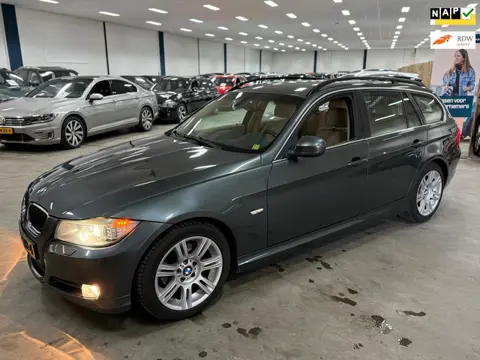 BMW 3-serie Touring 318i Business Line / NAVI MULTIEMEDIA / AUTOMAAT / NETTE AUTO