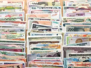 Wereld - 150 Different banknotes - Various dates