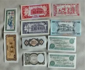 wereld- - 64 banknotes - Various dates