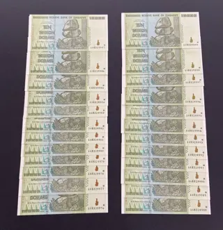 Zimbabwe - 24 x 10 Trillion Dollars 2008 - Pick 88 - with Consecutive Serial Numbers