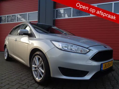 Ford FOCUS Wagon 1.0 Trend 101PK Clima Cruise Navi Trekkaak LMV NL-Auto