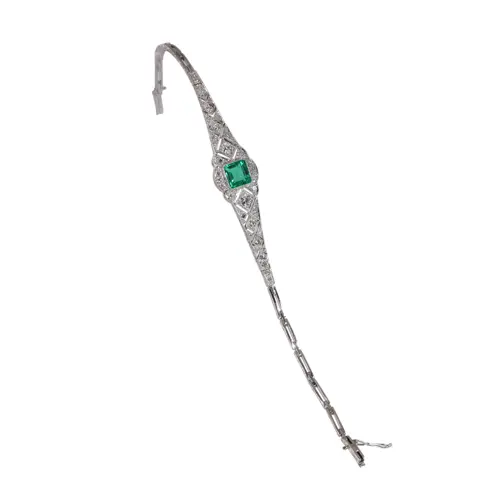 Refined 1920s Art Deco Emerald and Diamond Bracelet  Timeless Sophistication