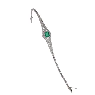 Refined 1920s Art Deco Emerald and Diamond Bracelet  Timeless Sophistication