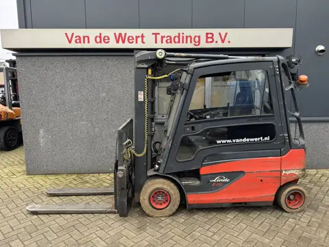 heftruck LINDE E25L triplo450 freelift/sideshift/vorkversteller/uitschuif ACCU2021! 2016