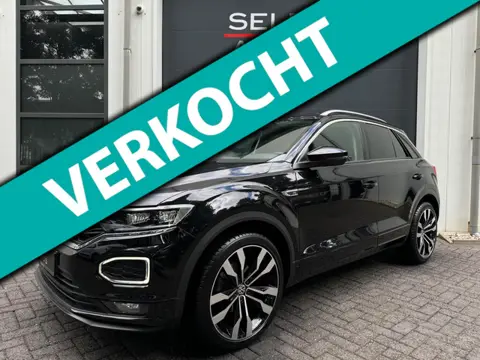 Volkswagen T-Roc 1.5 TSI R-Line 150 Pk DSG Pano/Virtual/Navigatie/19 Inch/LED/Xenon/Sfeer/Apple/Came