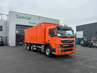 Volvo FM 340 6x2 (euro 5) + IPSAM Hogedruk wegdek reiniger / High Pressure Road Surface Cleaner