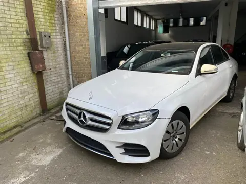 Mercedes-Benz E-klasse E 200 d Business Solution AMG motorschade!