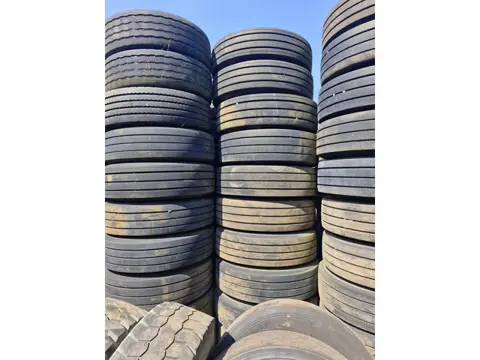 Dunlop, Goodyear, Bridgestone 265/70R19.5