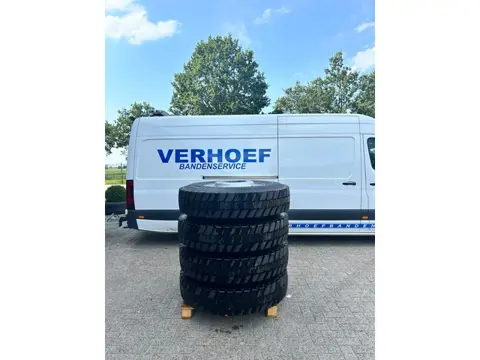 Michelin 325/95R24 X Works