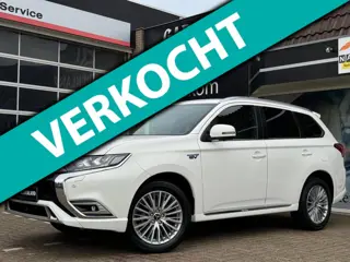 Mitsubishi Outlander 2.4 PHEV Pure | Volleder | Xenon | Apple/Android | Cruise | Climate | Pdc | Iso