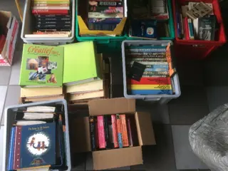 Lot boeken en tijdschriften, allerlei, veel artis boeken