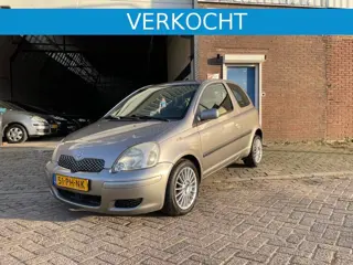 Toyota Yaris 1.3 16v VVT-i Linea Sol