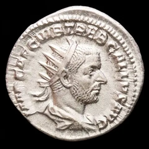 Romeinse Rijk. Trebonianus Gallus (AD 251-253). AR Antoninianus,Rome - PIETAS AVGG, Pietas standing to left