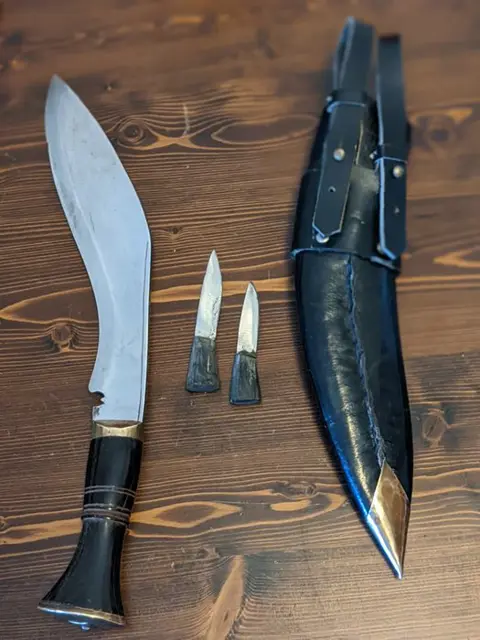 Mes - An Army issued Gurkha Kukri - Nepal - Eerste helft 20e eeuw