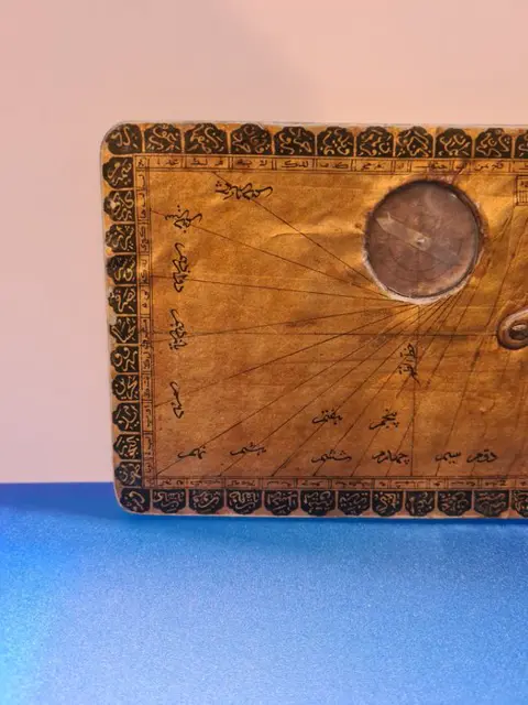 Astrolab (1) - Papier-maché - Iran - 19e eeuw