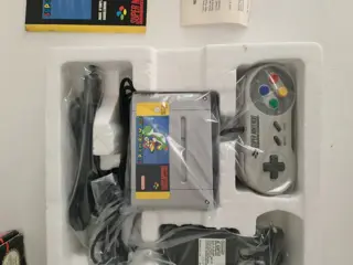 Nintendo Snes Super Rare Big Box Mario Super Mario Edition Big Box+ rare inlay and uniqueSerial FAH/HOL - Console met Games - In originele verpakking