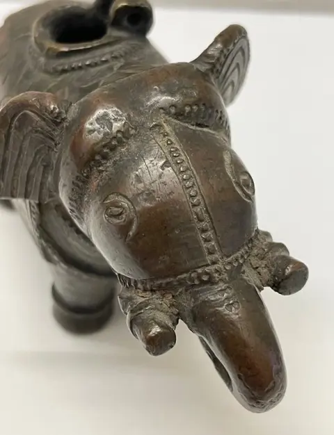 Beeld (1) - Gepatineerd brons - Olifant - India - Eind 19e eeuw