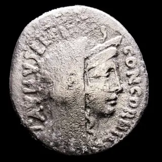 Romeinse Republiek. L. Aemilius Paullus Lepidus, 62 v.Chr.. AR Denarius,CONCORDIA / TER PAVLLVS - Trophy, the captives King Perseus of Macedon and his two sons and Paullus