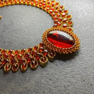 Halsketting, amberkleurige kraag - goud & cognac - Amber, Glas - huwelijk, bruids - Litouwen - Eind 20e eeuw