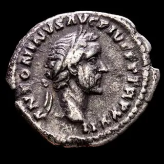 Romeinse Rijk. Antoninus Pius (138-161 n.Chr.). AR Denarius,Rome. VOTA SVSCEPTA DEC III / COS IIII Antoninus Pius standing left.
