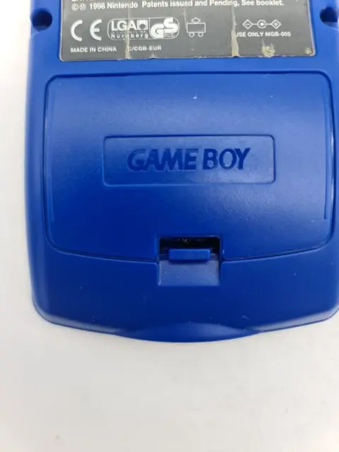 Nintendo Gameboy Color Pikachu Edition 1998 - +Original Pokemon Gold with new battery + unique - Console met Games - met doosbeschermers