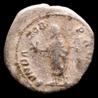 Romeinse Rijk. Lot comprising four (4) Denarii,Hadrian / Antoninus Pius / Septimius Severus / Julia Maesa - Rome