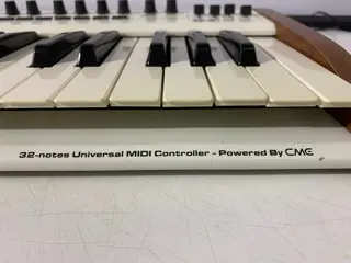 Arturia - Analog Factory - MIDI keyboard - Canada