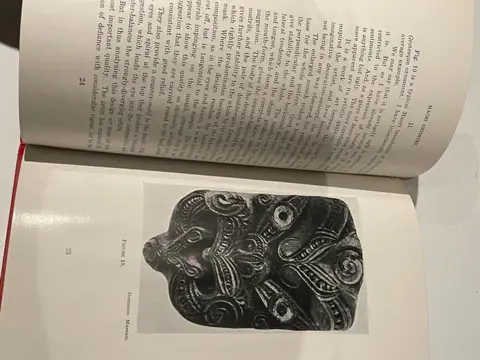 Boeken (3) - Papier - Maori arts books - Maori - Nieuw-Zeeland