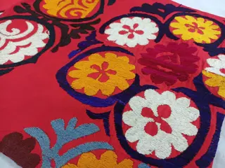 Kussen (1) - Floraal - Katoen, Zijde - Medallion - Lilian - Suzane kelim Pillow Cover - Turkmenistan - Eind 20e eeuw