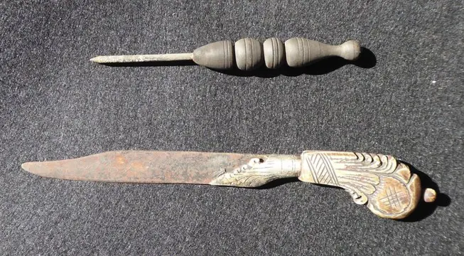 Dolk - Zilver, staal, hout en been - Piha Kaetta - Sri Lanka - 20e eeuw