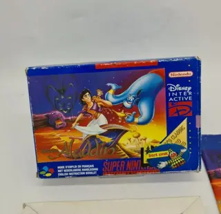 Extremely Rare Super Nintendo SNES DISNEY'S ALADDIN First edition FAH / UKV EDITION with black Super Nintendo SNES NES+Original box, manual, Inlay and game - Videogames - In originele verpakking