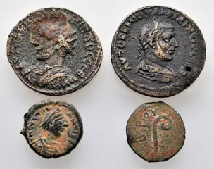 Byzantijnse Rijk, Romeinse Rijk. Lot of 4 AE coins,incl. Philip I, Pontius Pilate and a Byzantine coin