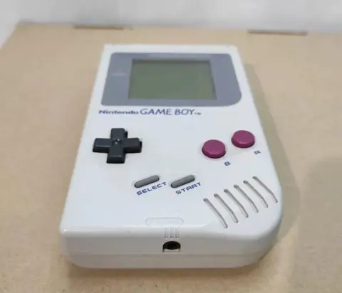 Nintendo DONKEY KONG Game & Watch & GAMEBOY CLASIC - Console