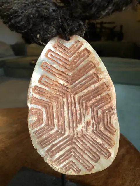 Lonka Lonka - ex Marc Pinto (1) - Schelp - Lonka Lonka Aboriginal - Aboriginal - Australië