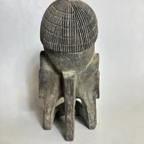 Kano voorkant - Hout, Schelp - Nguzu - New Georgia, Solomon Eilanden