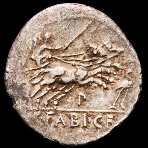 Romeinse Republiek. C. Fabius C.f. Hadrianus, 102 BC. AR Denarius,Rome - Victory in biga right, P below horses.