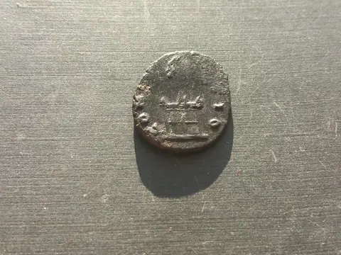 Romeinse Rijk. Lot of 4 Antoniniani, incl. Claudius Gothicus (AD 268-270), Salonina (AD 254-268),Aurelian (AD 270-275) and Carus (AD 282-283).