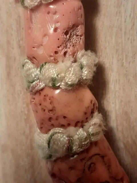 Halsketting (1) - Koraal - Nepal - 20e eeuw