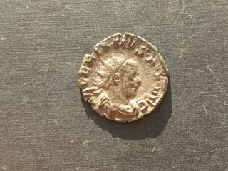 Romeinse Rijk. Lot of 4 Antoniniani,incl.: Probus (AD 276-282); Valerian I (AD 253-260) & Valerian II (+ AD 258)