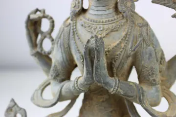 Groot standbeeld Avalokiteshvara - Gepatineerd brons - Nepal - late 20th/21st century