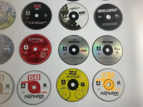 Sony Playstation 1 - 25 European game discs