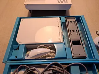 1 Nintendo Wii - Console met Games (12) - In originele verpakking