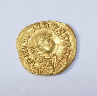 Burgundians. Gundomar II (524-532). In the name of Justin I. AV Tremissis,Burgundy