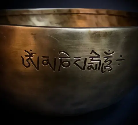 Zware Full Moon klankschaal (1) - Legering, Vijf verschillende metalen - Nepal - Modern