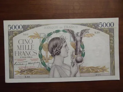 Frankrijk - 5000 Francs 13-10-1938 - Fayette 45-01