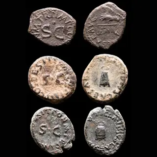 Romeinse Rijk. Claudius (41-54 n.Chr.). Lot comprising 3 bronze quadrans,Rome mint, 41 A.D. - Modius and scales type.