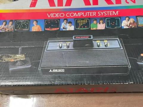 1 Atari 2600 - Console met Games - In originele verpakking